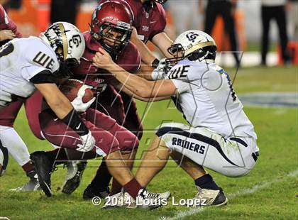Thumbnail 3 in Central Catholic vs. St. Margaret's (CIF State Final DIV 4) photogallery.