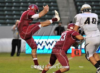 Thumbnail 3 in Central Catholic vs. St. Margaret's (CIF State Final DIV 4) photogallery.