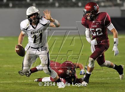 Thumbnail 3 in Central Catholic vs. St. Margaret's (CIF State Final DIV 4) photogallery.