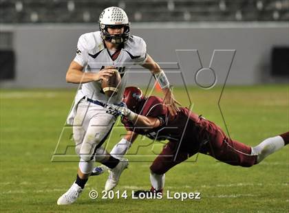 Thumbnail 3 in Central Catholic vs. St. Margaret's (CIF State Final DIV 4) photogallery.