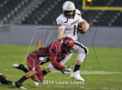 Thumbnail 3 in Central Catholic vs. St. Margaret's (CIF State Final DIV 4) photogallery.