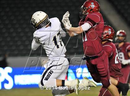 Thumbnail 2 in Central Catholic vs. St. Margaret's (CIF State Final DIV 4) photogallery.