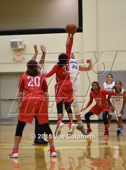 Thumbnail 3 in Judson @ MacArthur [Douglas] photogallery.