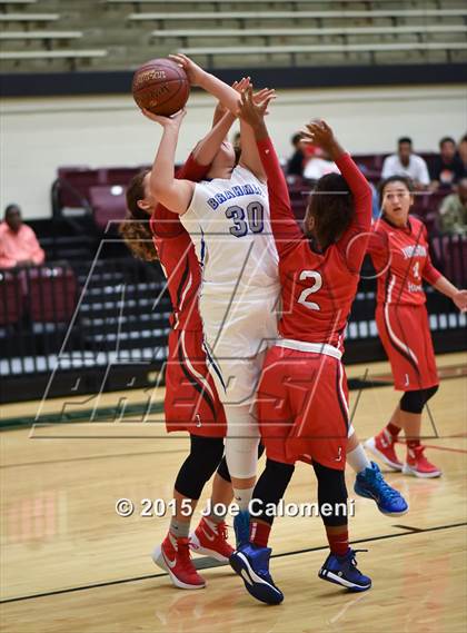 Thumbnail 3 in Judson @ MacArthur [Douglas] photogallery.