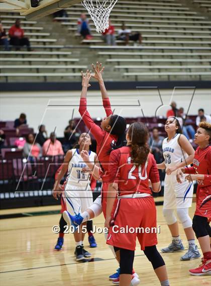 Thumbnail 1 in Judson @ MacArthur [Douglas] photogallery.