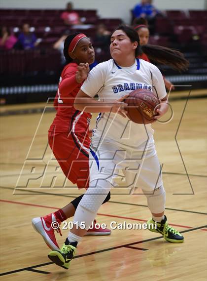 Thumbnail 1 in Judson @ MacArthur [Douglas] photogallery.