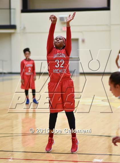 Thumbnail 3 in Judson @ MacArthur [Douglas] photogallery.