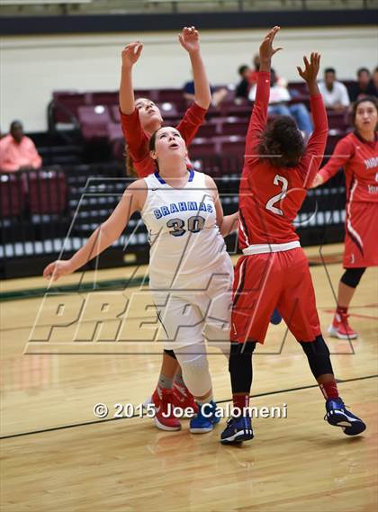 Thumbnail 2 in Judson @ MacArthur [Douglas] photogallery.