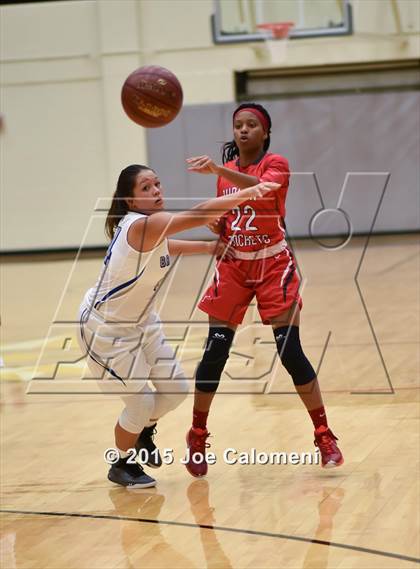 Thumbnail 3 in Judson @ MacArthur [Douglas] photogallery.