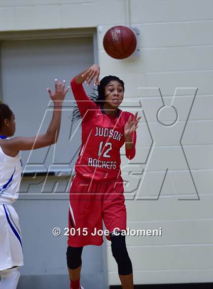 Thumbnail 2 in Judson @ MacArthur [Douglas] photogallery.