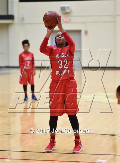 Thumbnail 2 in Judson @ MacArthur [Douglas] photogallery.