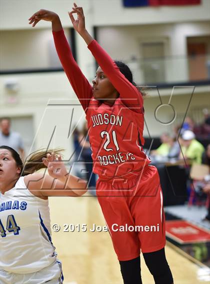 Thumbnail 1 in Judson @ MacArthur [Douglas] photogallery.