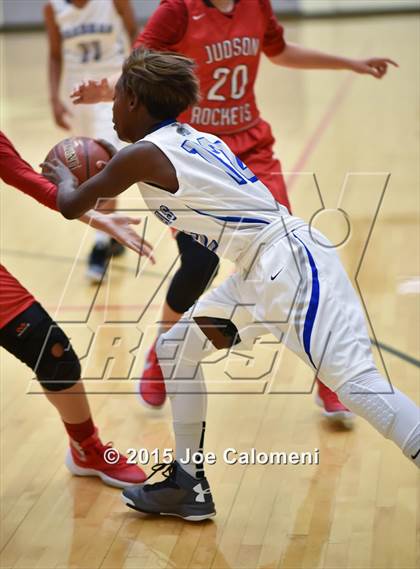 Thumbnail 1 in Judson @ MacArthur [Douglas] photogallery.