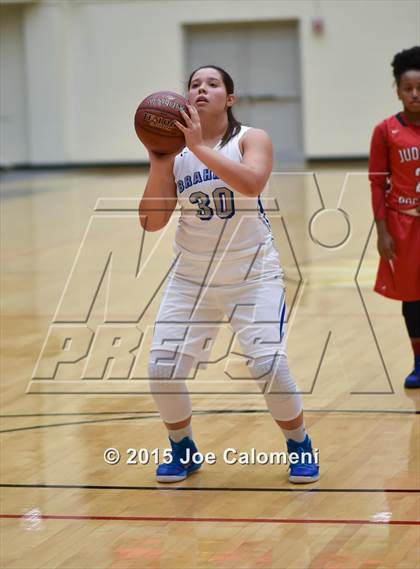 Thumbnail 1 in Judson @ MacArthur [Douglas] photogallery.