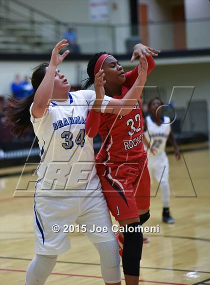 Thumbnail 3 in Judson @ MacArthur [Douglas] photogallery.