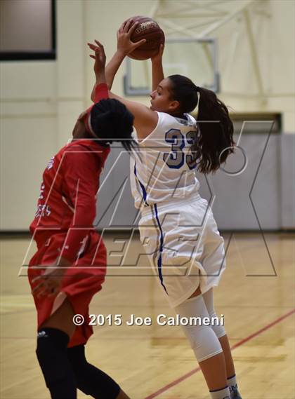 Thumbnail 2 in Judson @ MacArthur [Douglas] photogallery.