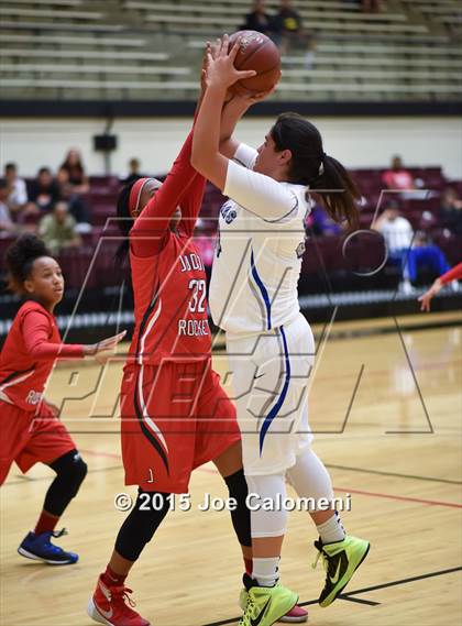 Thumbnail 1 in Judson @ MacArthur [Douglas] photogallery.
