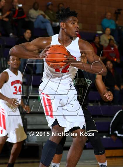 Thumbnail 2 in Westchester vs. Narbonne (#D1Bound SoCal. Christmas Classic) photogallery.