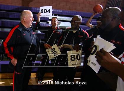 Thumbnail 2 in Westchester vs. Narbonne (#D1Bound SoCal. Christmas Classic) photogallery.