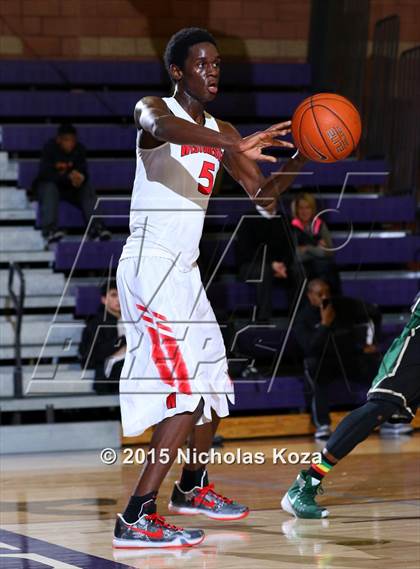 Thumbnail 2 in Westchester vs. Narbonne (#D1Bound SoCal. Christmas Classic) photogallery.