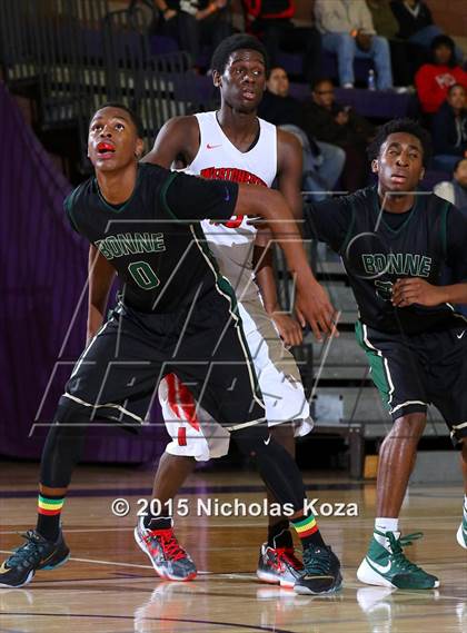 Thumbnail 2 in Westchester vs. Narbonne (#D1Bound SoCal. Christmas Classic) photogallery.