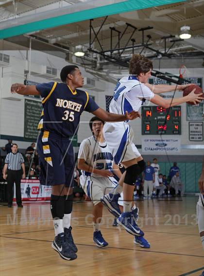 Thumbnail 3 in Palisades vs. JW North (MLK Showcase) photogallery.