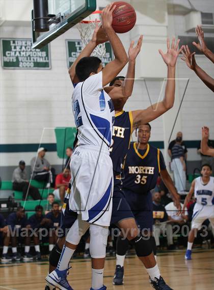 Thumbnail 2 in Palisades vs. JW North (MLK Showcase) photogallery.