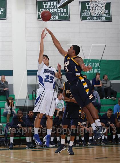 Thumbnail 3 in Palisades vs. JW North (MLK Showcase) photogallery.