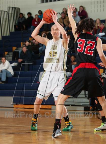Thumbnail 3 in Rush-Henrietta vs. Hilton photogallery.