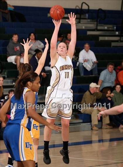 Thumbnail 1 in El Toro vs. Bishop's (So Cal Holiday Prep Classic) photogallery.