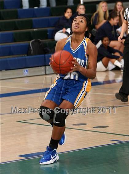 Thumbnail 1 in El Toro vs. Bishop's (So Cal Holiday Prep Classic) photogallery.