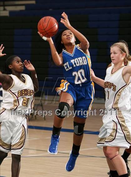 Thumbnail 3 in El Toro vs. Bishop's (So Cal Holiday Prep Classic) photogallery.