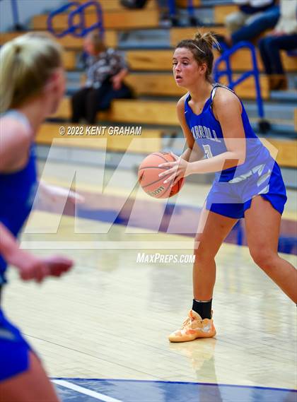Thumbnail 3 in Carroll @ Hamilton Southeastern photogallery.