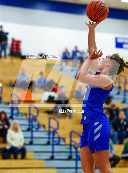 Thumbnail 2 in Carroll @ Hamilton Southeastern photogallery.