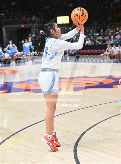 Thumbnail 2 in Monument Valley vs. Window Rock (AIA 3A Quarterfinal) photogallery.