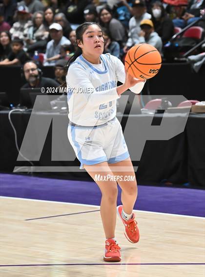 Thumbnail 2 in Monument Valley vs. Window Rock (AIA 3A Quarterfinal) photogallery.
