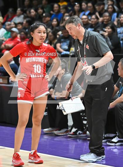 Thumbnail 3 in Monument Valley vs. Window Rock (AIA 3A Quarterfinal) photogallery.
