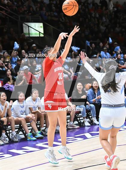 Thumbnail 3 in Monument Valley vs. Window Rock (AIA 3A Quarterfinal) photogallery.