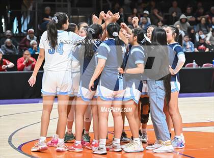 Thumbnail 2 in Monument Valley vs. Window Rock (AIA 3A Quarterfinal) photogallery.
