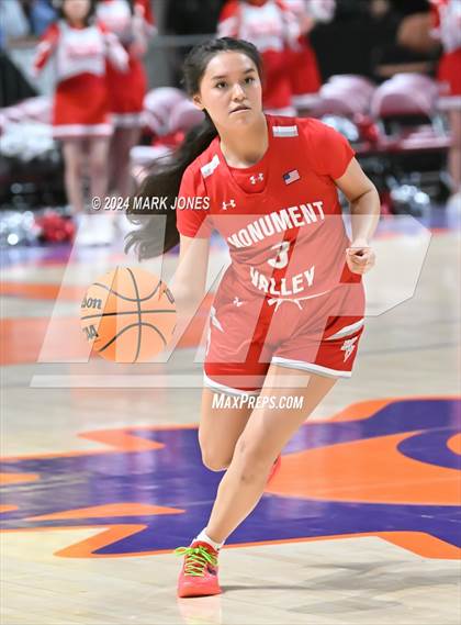 Thumbnail 3 in Monument Valley vs. Window Rock (AIA 3A Quarterfinal) photogallery.