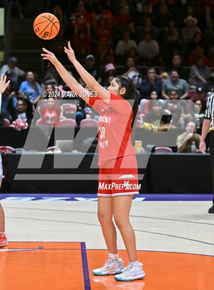 Thumbnail 3 in Monument Valley vs. Window Rock (AIA 3A Quarterfinal) photogallery.