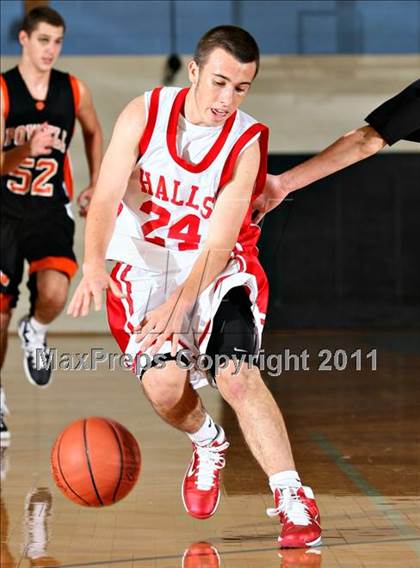 Thumbnail 2 in Powell vs Halls (Kroger Thanksgiving Classic) photogallery.