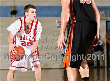 Thumbnail 2 in Powell vs Halls (Kroger Thanksgiving Classic) photogallery.