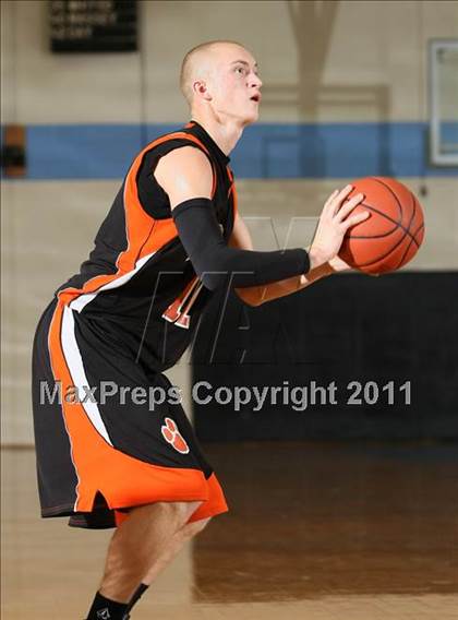 Thumbnail 3 in Powell vs Halls (Kroger Thanksgiving Classic) photogallery.