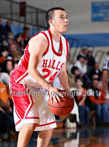 Thumbnail 3 in Powell vs Halls (Kroger Thanksgiving Classic) photogallery.