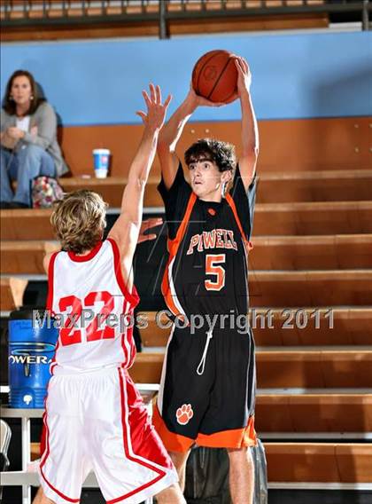 Thumbnail 3 in Powell vs Halls (Kroger Thanksgiving Classic) photogallery.