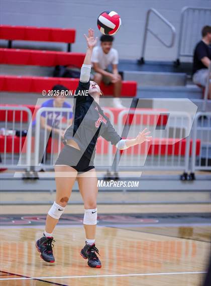Thumbnail 1 in Edmond Memorial @ Mustang photogallery.