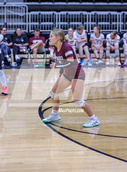 Thumbnail 1 in Edmond Memorial @ Mustang photogallery.
