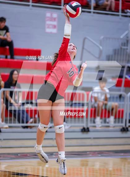 Thumbnail 3 in Edmond Memorial @ Mustang photogallery.