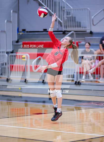 Thumbnail 3 in Edmond Memorial @ Mustang photogallery.